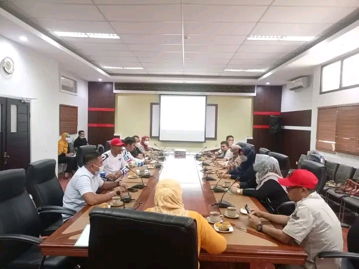 DIREKTUR HADIRI RAPAT PROGRAM UNGGULAN TAHUN 2023